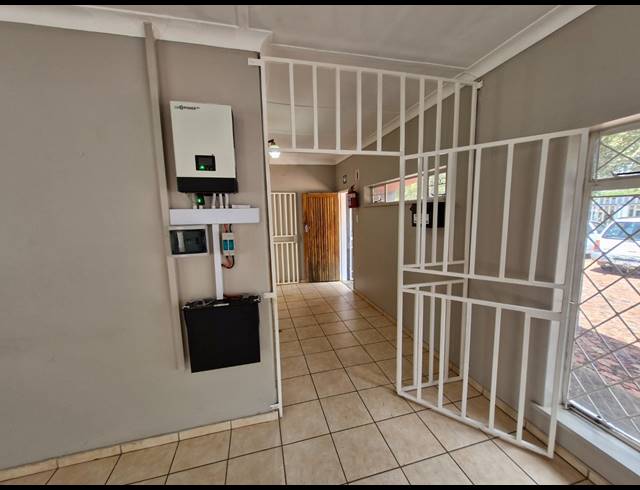 991M² OFFICE TO LET IN RAVENSWOOD